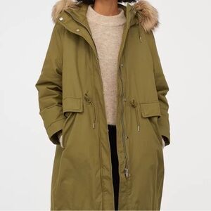 NWT • GAP • Primaloft Jacket •
